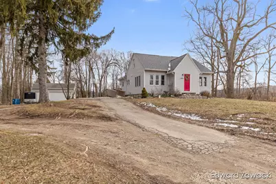 6914 Young Avenue NE, Rockford, MI 49341 - Photo 3