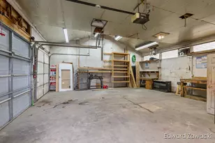 6914 Young Ave NE, Rockford, MI 49341 - Photo 43