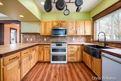 420 E Bond Street, Hastings, MI 49058 - Photo 15