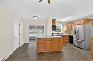 5699 Lamplighter Ln, Kalamazoo, MI 49009 - Photo 5