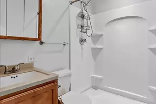 5699 Lamplighter Ln, Kalamazoo, MI 49009 - Photo 17