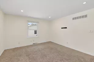 5699 Lamplighter Ln, Kalamazoo, MI 49009 - Photo 9