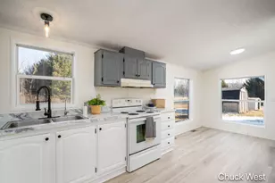 20436 Freedom Dr, Pierson, MI 49339 - Photo 11