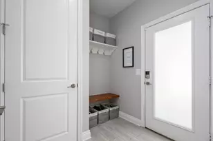 1323 Bennaville Ave, Birmingham, MI 48009 - Photo 31