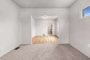 36 E Charlotte Ave, Ecorse, MI 48229 - Photo 9