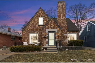 9 Wallinwood Avenue NE, Grand Rapids, MI 49503 - Photo 1