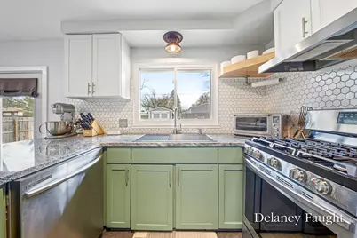 1818 Carlton Avenue NE, Grand Rapids, MI 49505 - Photo 9