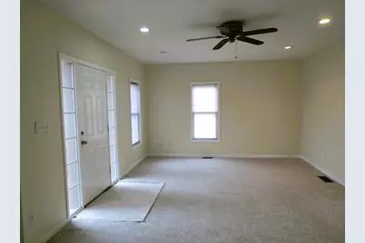 1113 E South Street, Jackson, MI 49203 - Photo 11