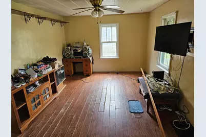 1053 E Empire Avenue, Benton Harbor, MI 49022 - Photo 5