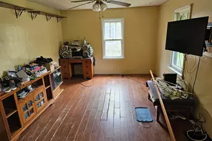 1053 E Empire Ave, Benton Harbor, MI 49022 - Photo 5