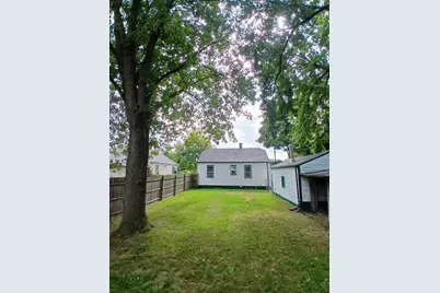 1053 E Empire Avenue, Benton Harbor, MI 49022 - Photo 11