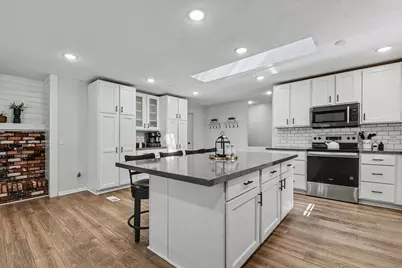 2549 Santigo Avenue SE, Grand Rapids, MI 49546 - Photo 9