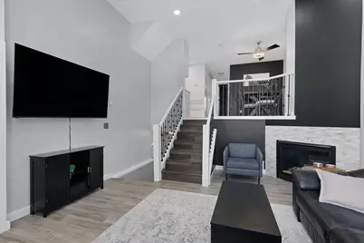 29374 Glen Oaks Boulevard W, Farmington Hills, MI 48334 - Photo 3