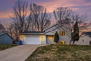 1547 Amberly Dr SE, Grand Rapids, MI 49508 - Photo 1