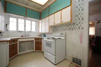 114 W Park Street, Vicksburg, MI 49097 - Photo 9