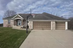 23 Arrowhead Dr, Coldwater, MI 49036 - Photo 1