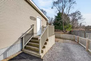 913 E Lewis St, Whitehall, MI 49461 - Photo 43