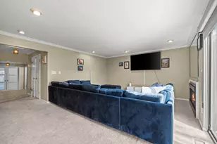 29322 Wellington Rd W, Southfield, MI 48034 - Photo 25