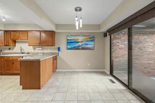 29322 Wellington Rd W, Southfield, MI 48034 - Photo 17