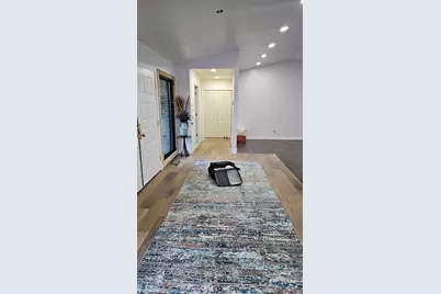 1923 Chalmers Drive W, Rochester Hills, MI 48309 - Photo 5