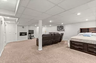 5845 Plainfield St, Dearborn Heights, MI 48127 - Photo 27