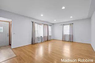 966 Roberts St, Muskegon, MI 49442 - Photo 5