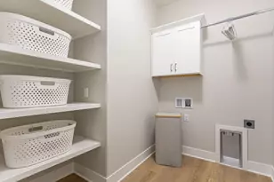 11913 Smithfield Dr, Holland, MI 49424 - Photo 9