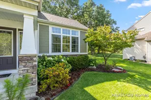 2224 Tradition Dr NE, Grand Rapids, MI 49505 - Photo 5