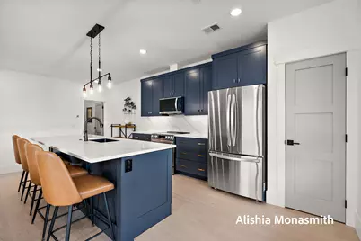 300 Washington Avenue #1, Grand Haven, MI 49417 - Photo 13