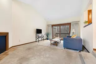 2429 Highpointe Dr, Kalamazoo, MI 49008 - Photo 5