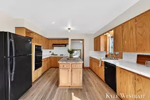 938 Delora St, Muskegon, MI 49442 - Photo 9