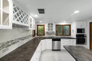 24199 N Shore Dr, Edwardsburg, MI 49112 - Photo 13