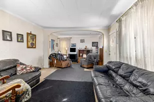 311 E Grant St, Sheridan, MI 48884 - Photo 3