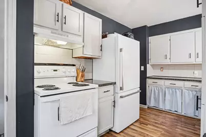 1253 Emerald Avenue NE, Grand Rapids, MI 49505 - Photo 7