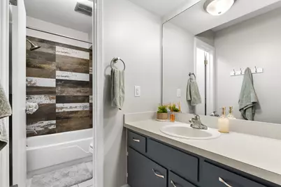 734 W Kilgore Road #101, Kalamazoo, MI 49008 - Photo 17