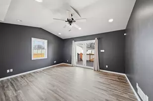 211 Hackett St, Jackson, MI 49202 - Photo 13