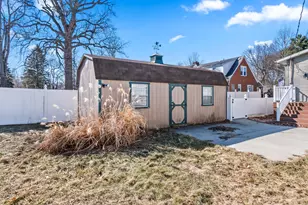 93 S W, Hillsdale, MI 49242 - Photo 7