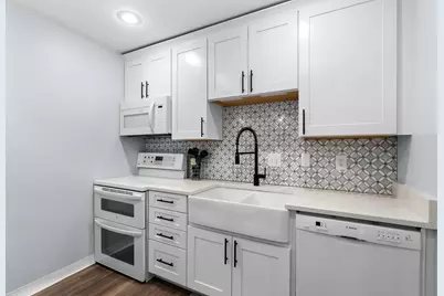 4050 W Centre Avenue #115, Portage, MI 49024 - Photo 9