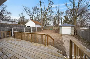 714 Emerald Ave NE, Grand Rapids, MI 49503 - Photo 29