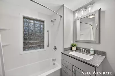 714 Emerald Avenue NE, Grand Rapids, MI 49503 - Photo 17