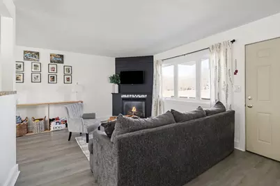 602 Resseguie Street, Ludington, MI 49431 - Photo 3