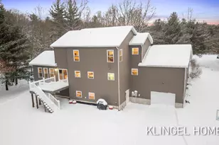 11579 Richland Ct, Grand Haven, MI 49417 - Photo 3