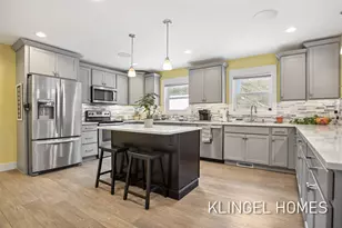 11579 Richland Ct, Grand Haven, MI 49417 - Photo 9