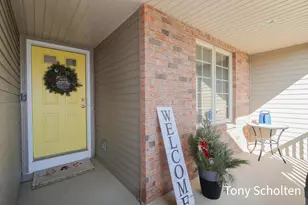 10364 Hannah Dr, Zeeland, MI 49464 - Photo 3