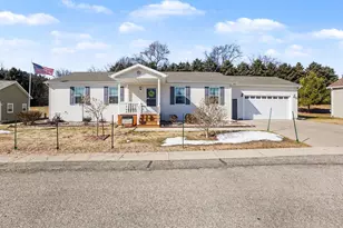 707 Peach Ln, Fremont, MI 49412 - Photo 27