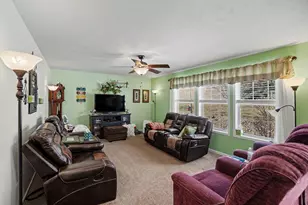 707 Peach Ln, Fremont, MI 49412 - Photo 5