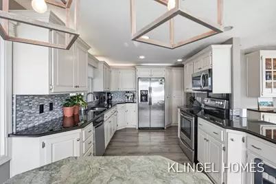 530 Glenwood Avenue, Muskegon, MI 49445 - Photo 13