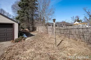 937 Lamberton St NE, Grand Rapids, MI 49505 - Photo 25