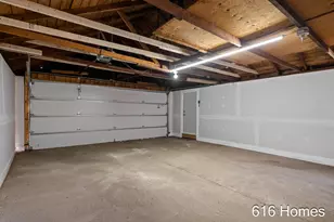 937 Lamberton St NE, Grand Rapids, MI 49505 - Photo 23