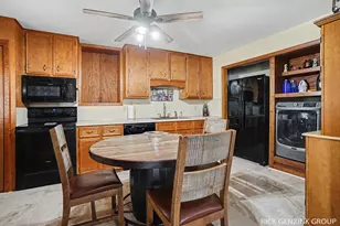 6260 Pine Crest Dr, Zeeland, MI 49464 - Photo 23